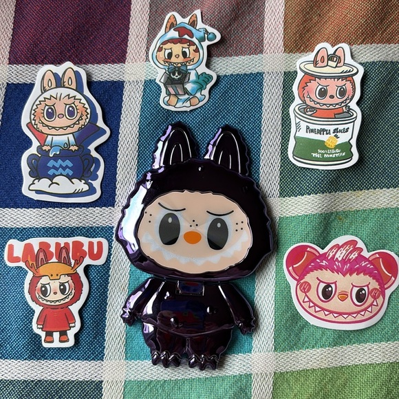 💜LABUBU PHONE STAND BUNDLE 💜 - Picture 4 of 16